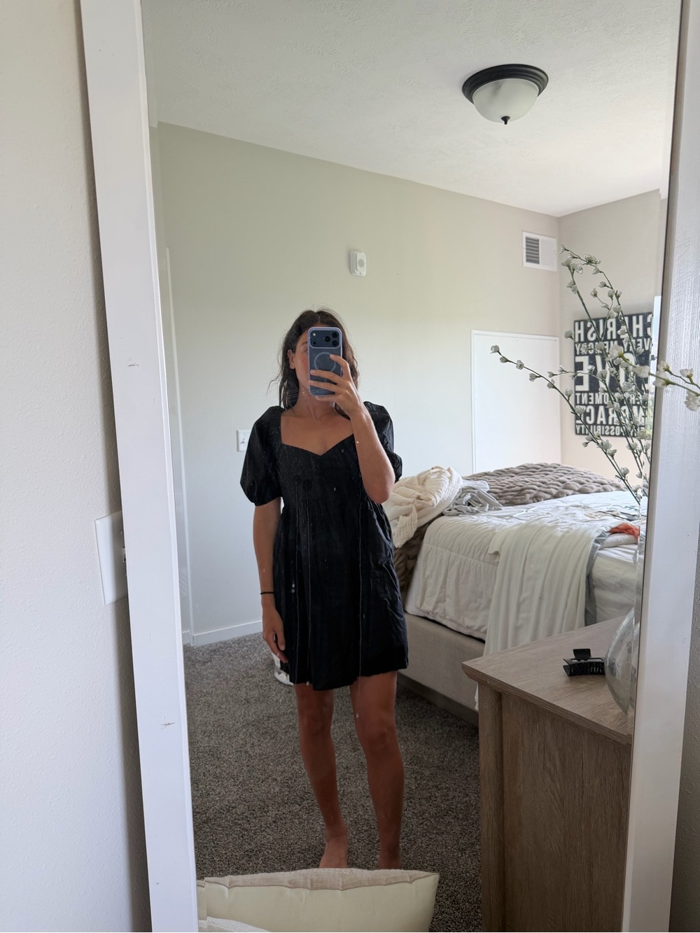 Black Short Puff-Sleeve Mini Dress